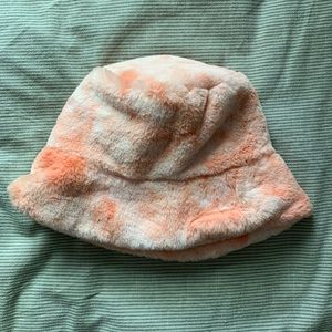asos design faux-fur bucket hat